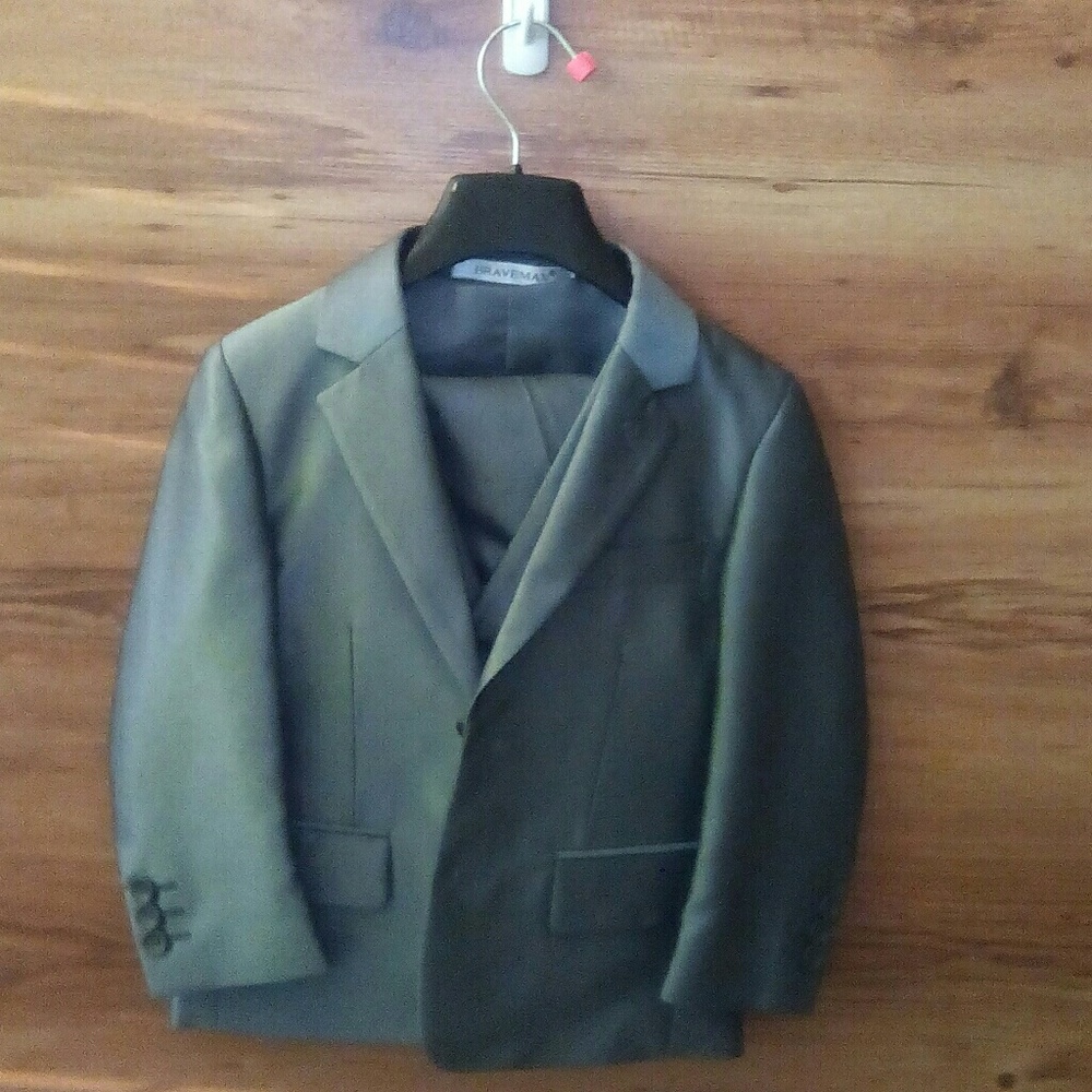 Boy gray suite